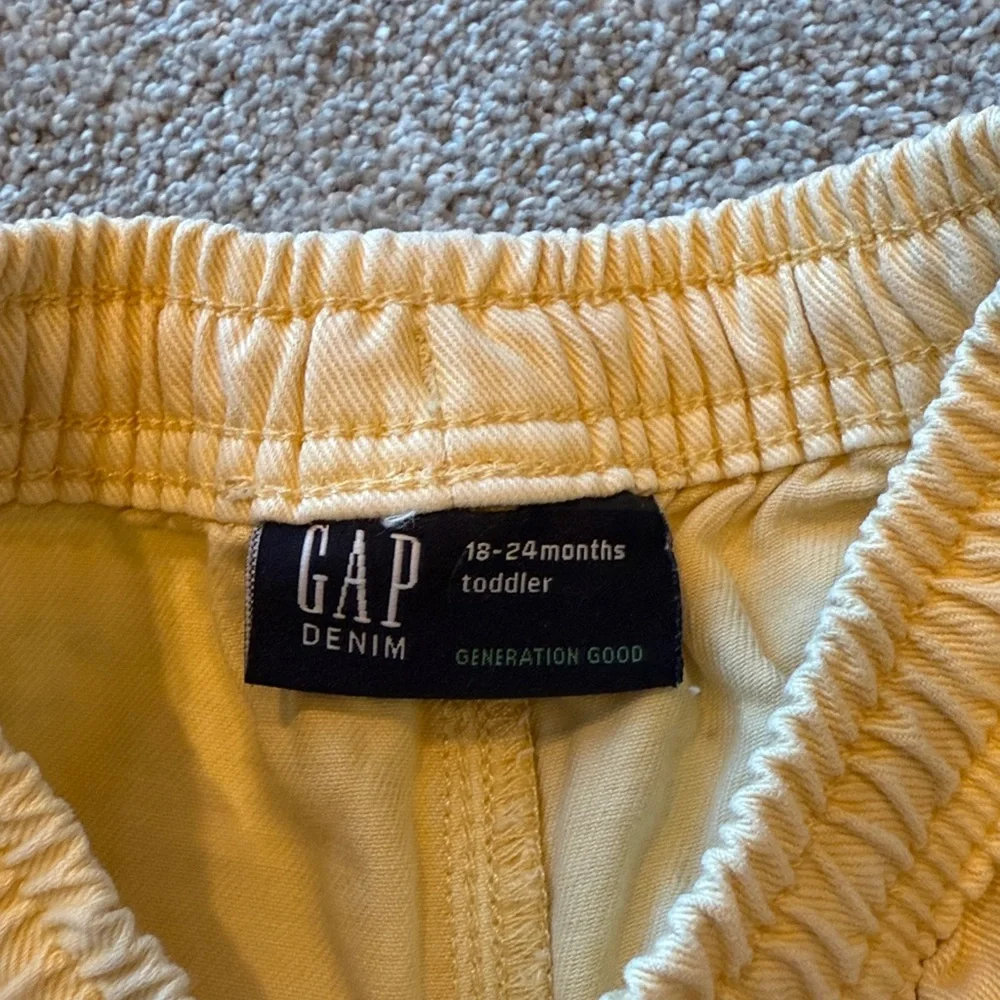 GAP- Toddler Gen Good Pull-On Shorts with Washwell, 18-24M, Yellow Sun